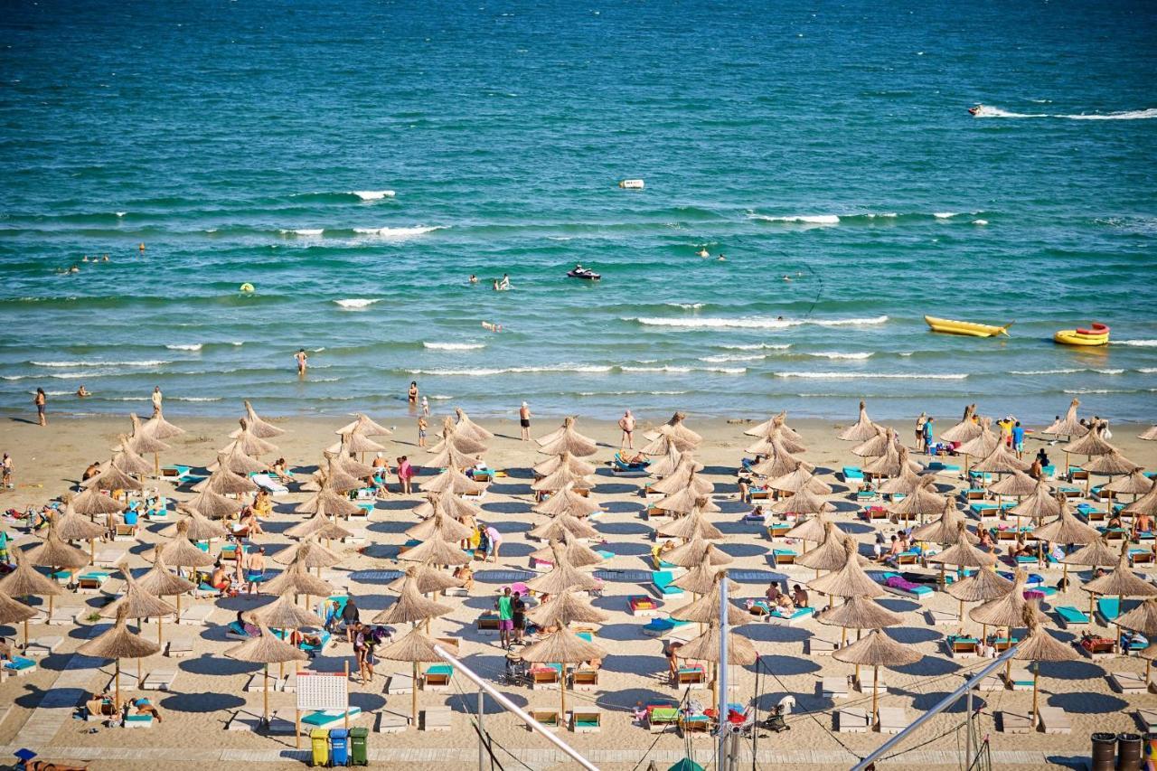 Moonstar Apartment - Spa N Pools Beach Resort Mamaia Exterior photo